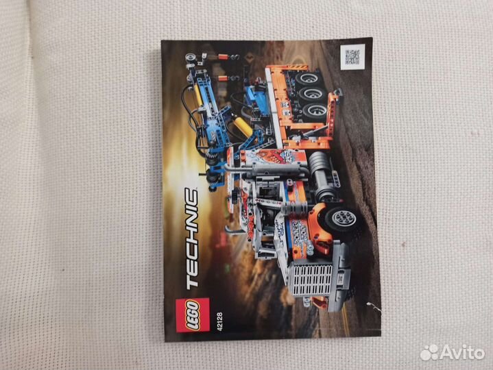 Lego Technic 42128