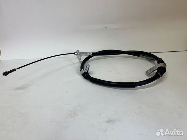 Трос стояночного тормоза правый Ssangyong Rexton