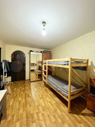 Комната 26 м² в 5-к., 14/15 эт.