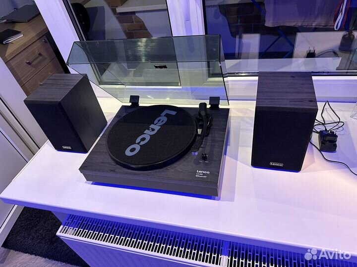 Проигрыватель винила Lenco ls 300