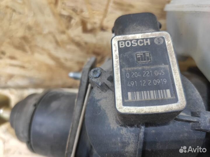 Усилитель тормозов Mercedes w211 4matic