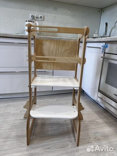 Башня помощника Монтессори