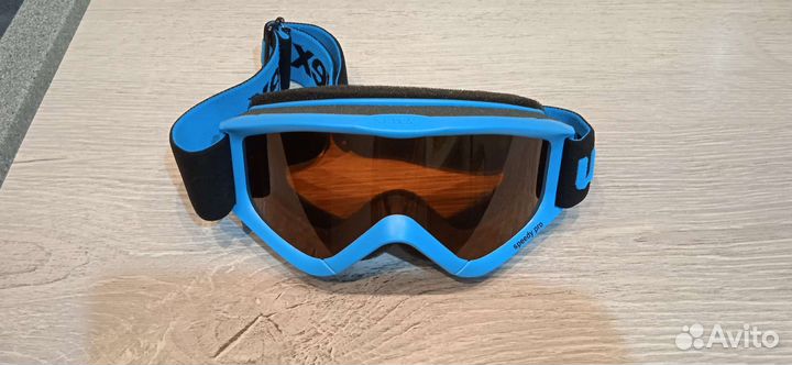 Детская горнолыжнаые очки Uvex новые