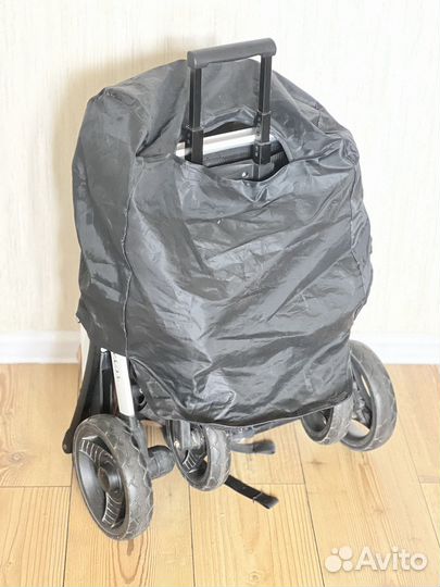 Аренда прогулочной коляски yoya plus