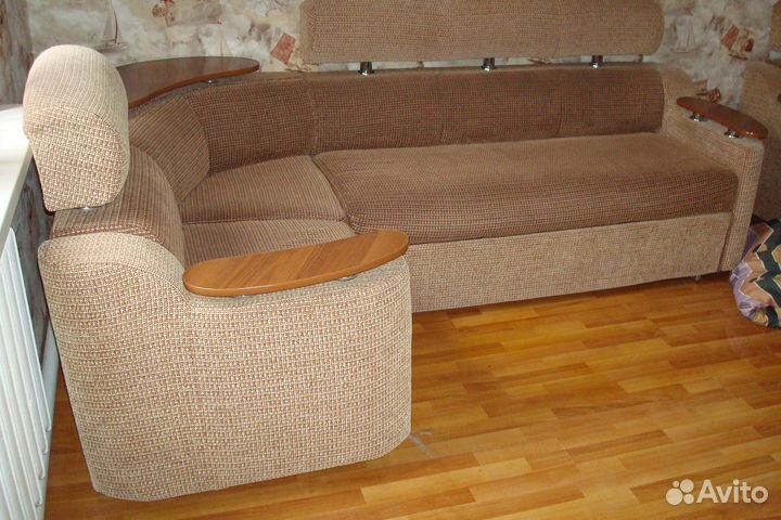 Большой угловой диван бу