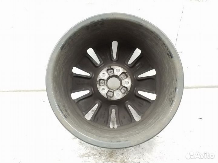 Диск колеса литой Audi A3 8V R17