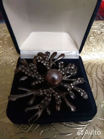 Брошь винтаж чехословакия