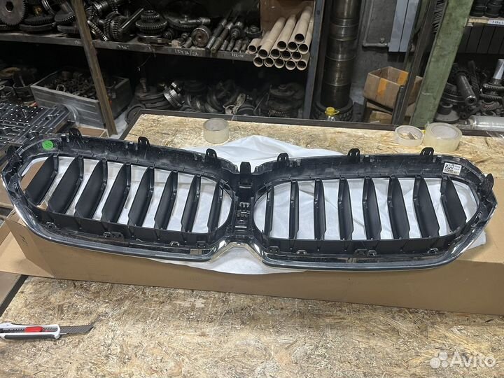 Решетка радиатора BMW