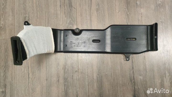 Воздуховод Audi A8 D3 6.0 BHT 2008