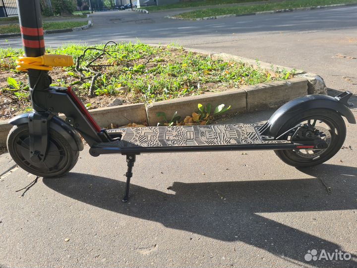 Электросамокат tribe