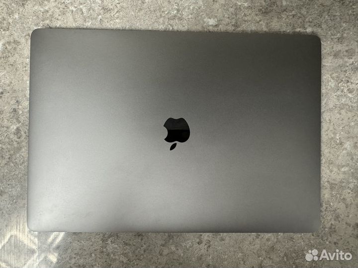 MacBook Pro 15 2019 32gb 512ssd Radeon Pro 560X