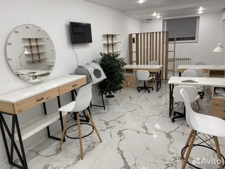 Аппаратный маникюр