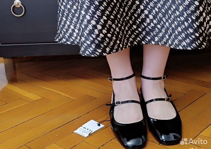 Босоножки zara 38 новые