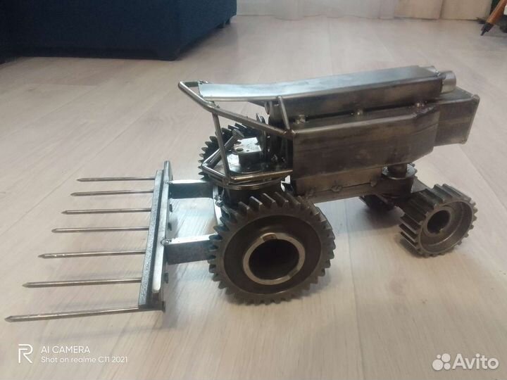 Сувенир из металла 