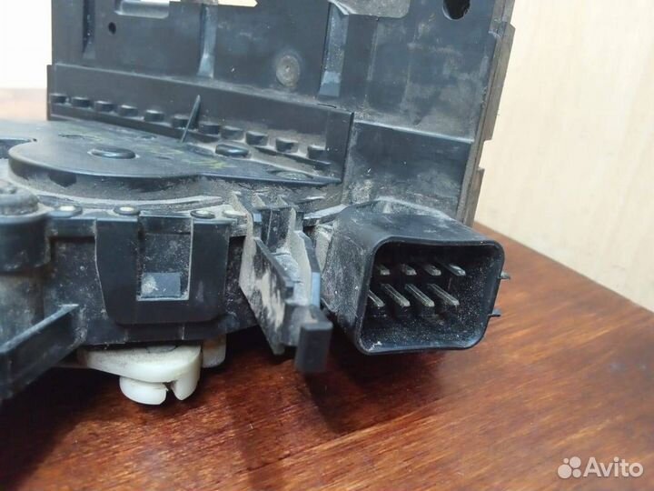 Замок двери задний левый с ручкой Ford Focus