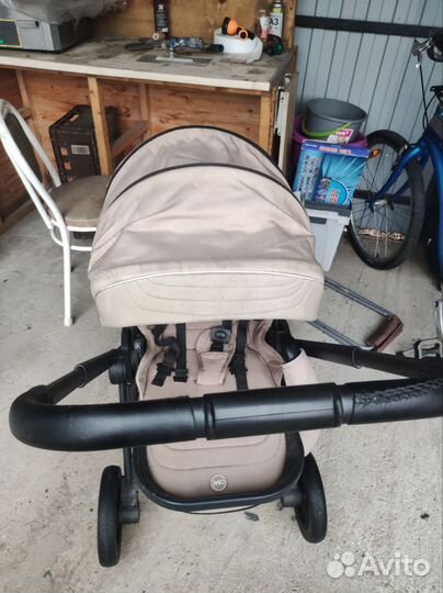 Коляска с реверсивным блоком
