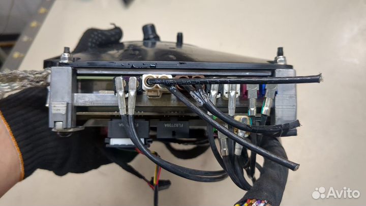 Блок управления бортовым компьютером Tesla Model 3, 2021