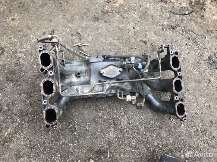 Subaru Tribeca впускной коллектор