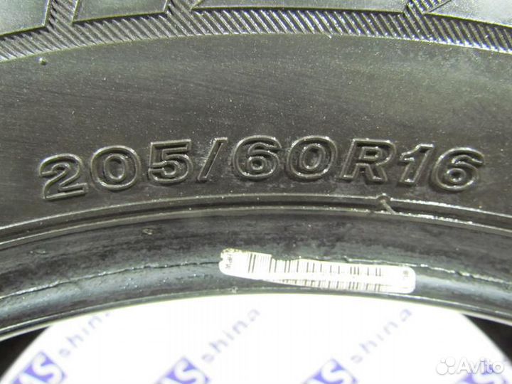 Bridgestone Blizzak Spike-01 205/60 R16 101K