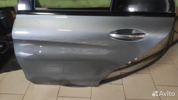Дверь задняя левая Mercedes c w205