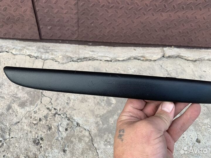 Молдинг переднего бампера Форд Фокус 1 правый