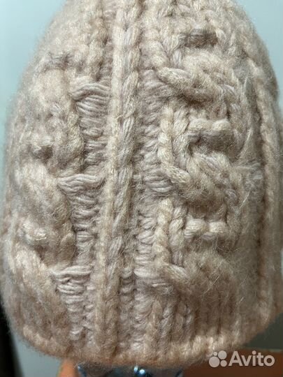 Продам шапку женскую вязанную зимнюю