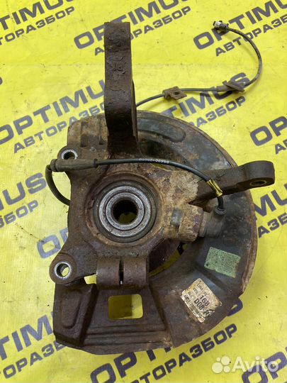 Передний правый поворотный кулак Hyundai Santa Fe