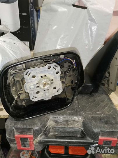 Зеркало заднего вида