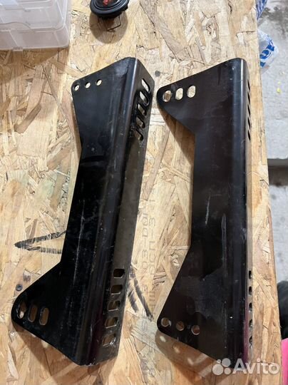 Кронштейн крепления спортивного сидения