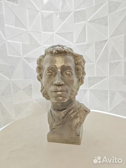 Бюст Пушкина силумин
