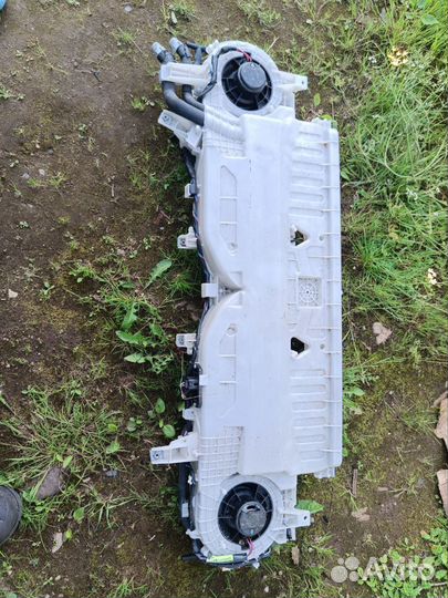 Печка верхняя Toyota Hiace TRH229