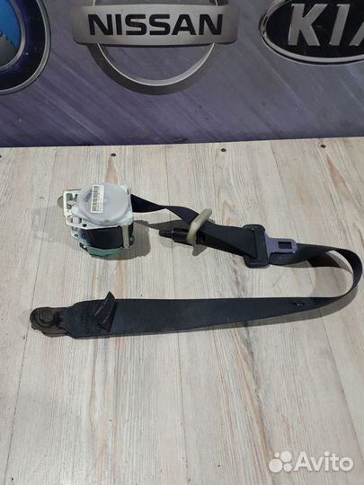 Ремень безопасности задний Nissan note E11 Прав