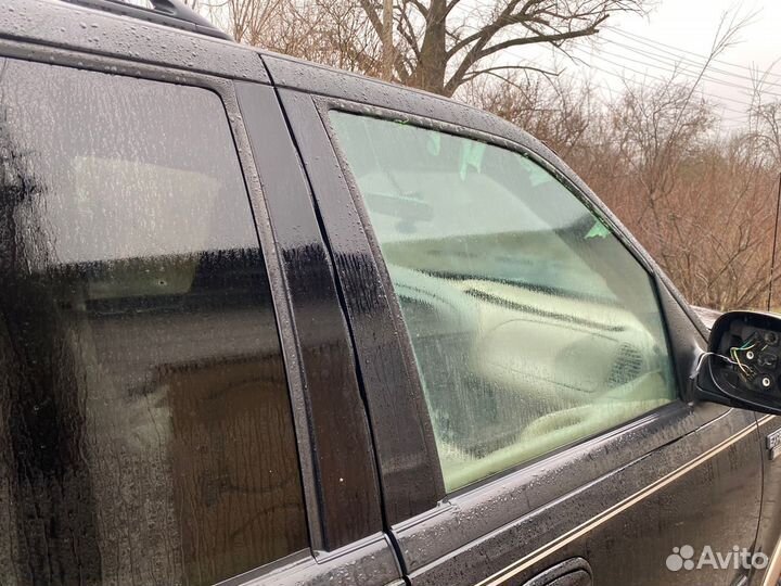 Стекла дверные Ford Expedition 1