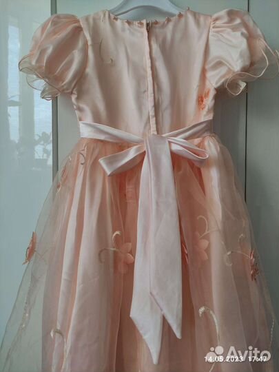 Платье для девочки праздничное