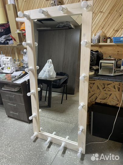 Зеркало с подсвкткой