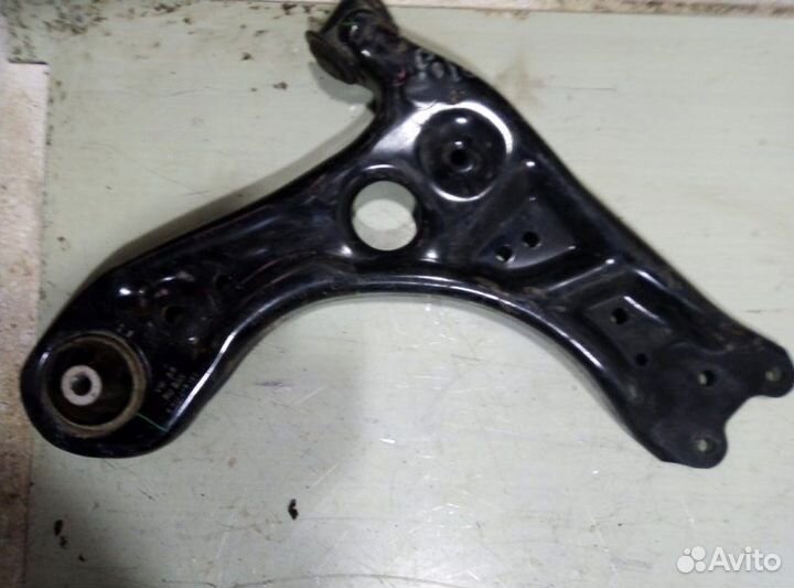 Рычаг передний правый передний правый Volkswagen