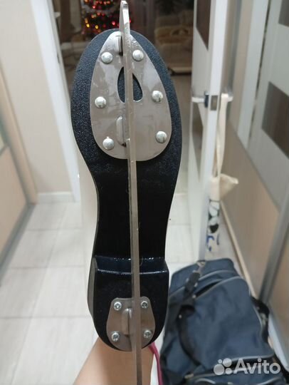 Коньки фигурные