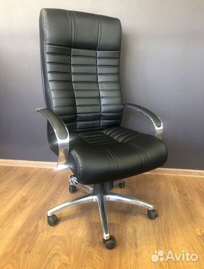 Офисное кресло новое