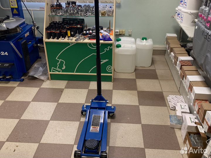 Домкрат гидравлический подкатной низкопрофил 3т