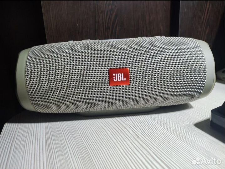 Колонка jbl charge 3