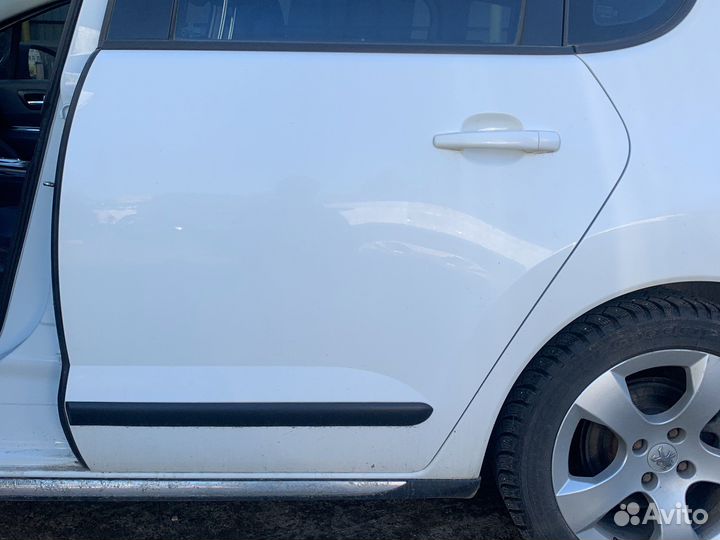Дверь задняя левая peugeot 3008