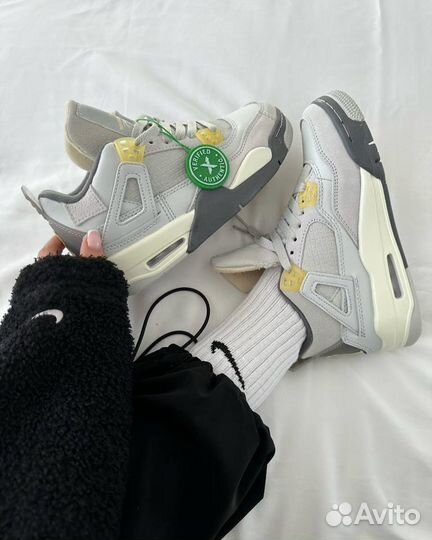 Air Jordan 4 Retro SE Craft