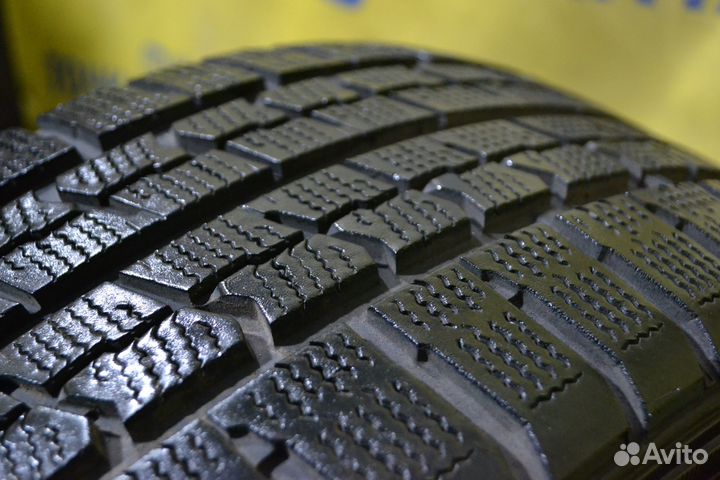 Goodyear Ice Navi Zea II 225/45 R17