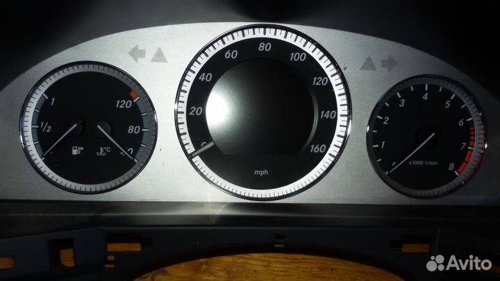 Мерседес GLK панель приборов A2049004607