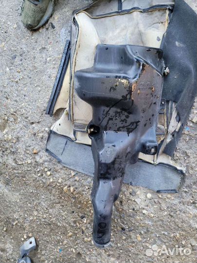 Бочек омывателя на кадиллак cts 2 3.6