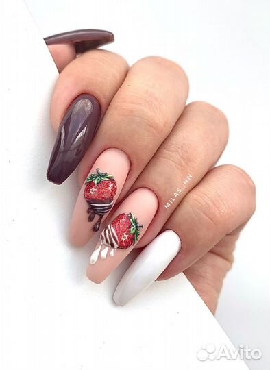 Маникюр / педикюр / наращивание ногтей