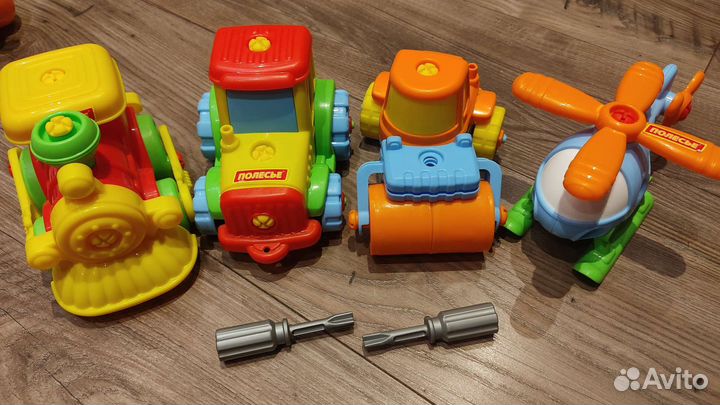 Игрушки и книги для мальчика 2-3 лет