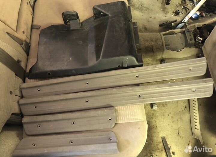 Пластик салона mitsubishi montero sport