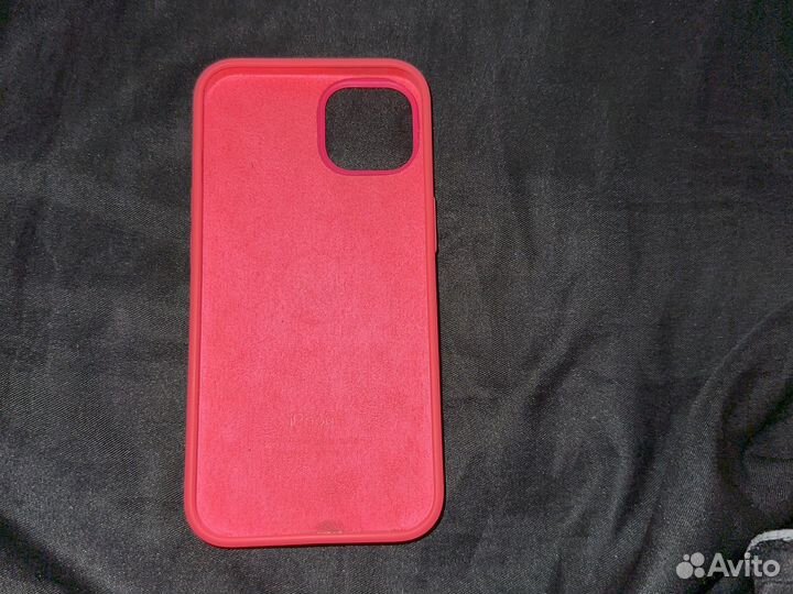 Чехол на iPhone 13