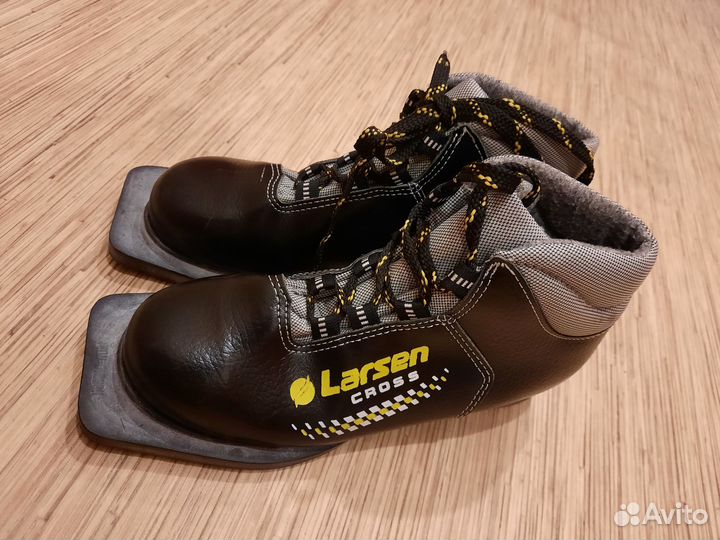 Ботинки лыжные Larsen 35 размер
